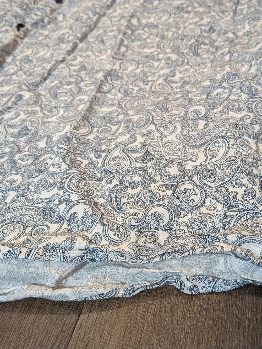 Stacy Adams sz. 19 blue & white paisley button up shirt